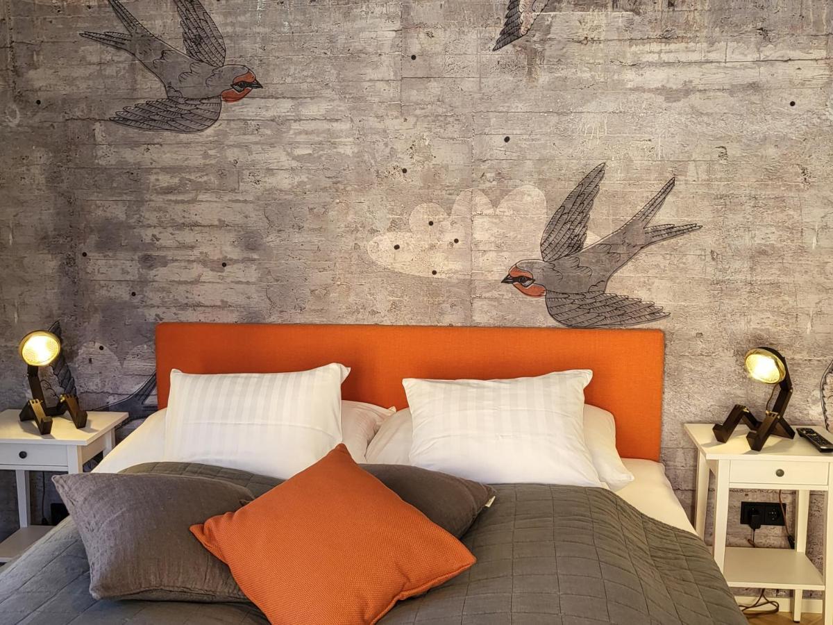 Orange Flat By Grazrentals Highest Standard & Free Parking Exterior photo